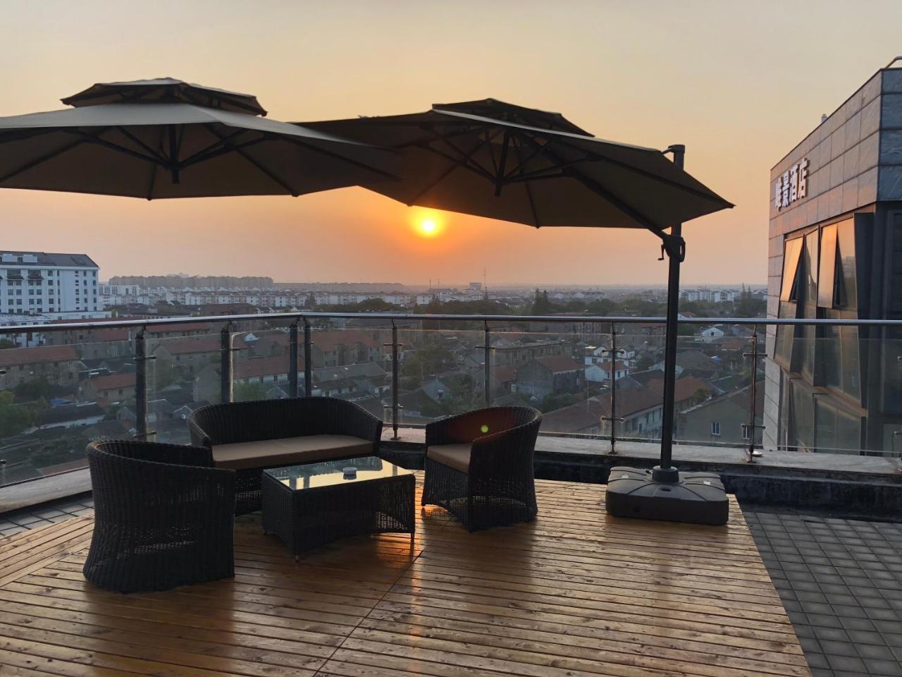 Weijing Express Hotel Changshu Buitenkant foto