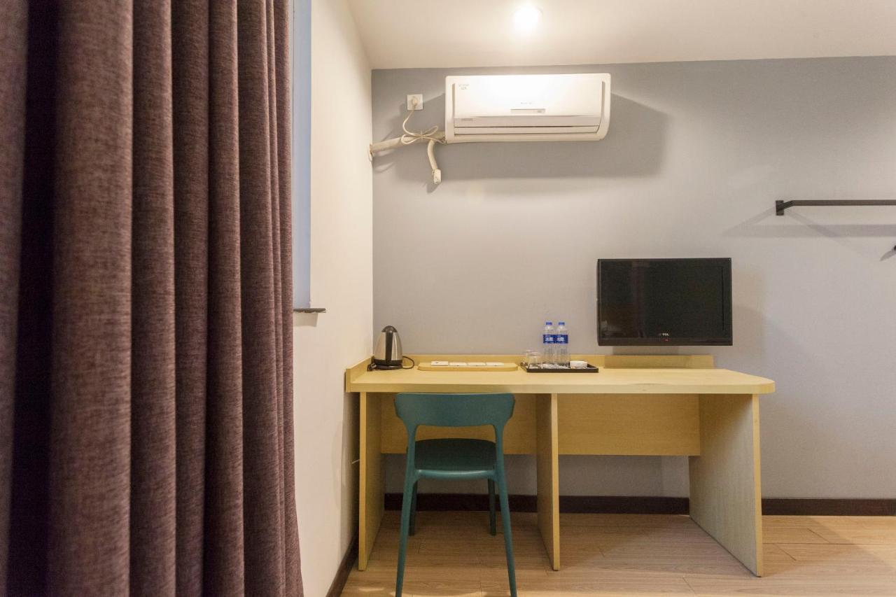 Weijing Express Hotel Changshu Buitenkant foto