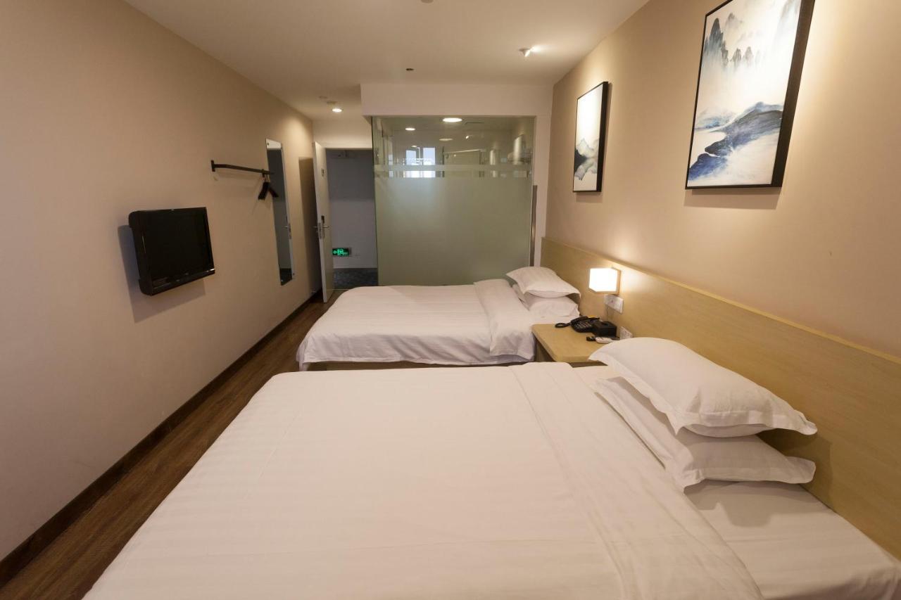 Weijing Express Hotel Changshu Buitenkant foto