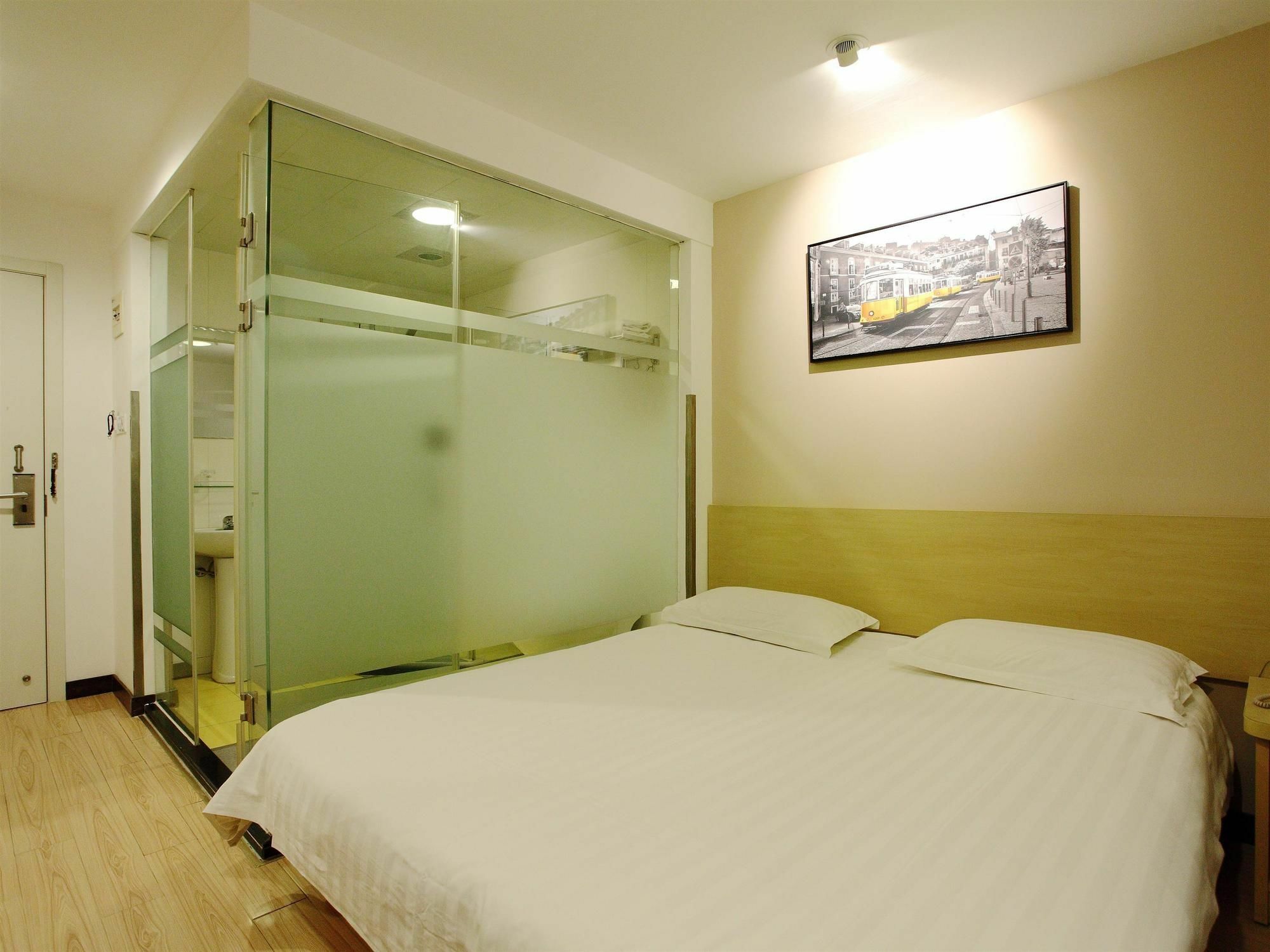 Weijing Express Hotel Changshu Buitenkant foto
